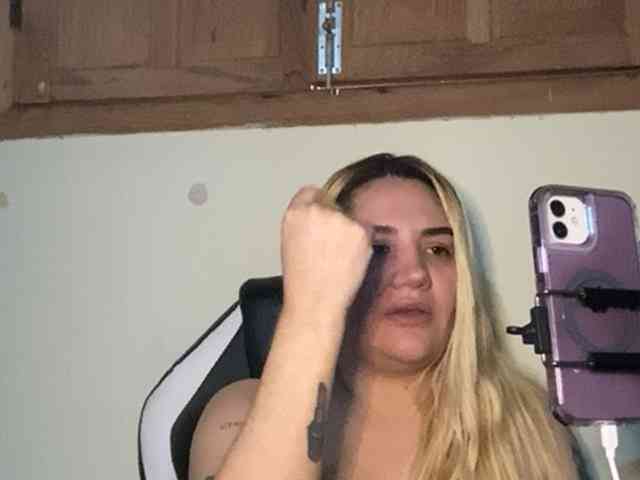 Modelo: Sasha_Sky