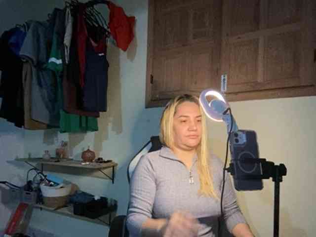 Modelo: Sasha_Sky
