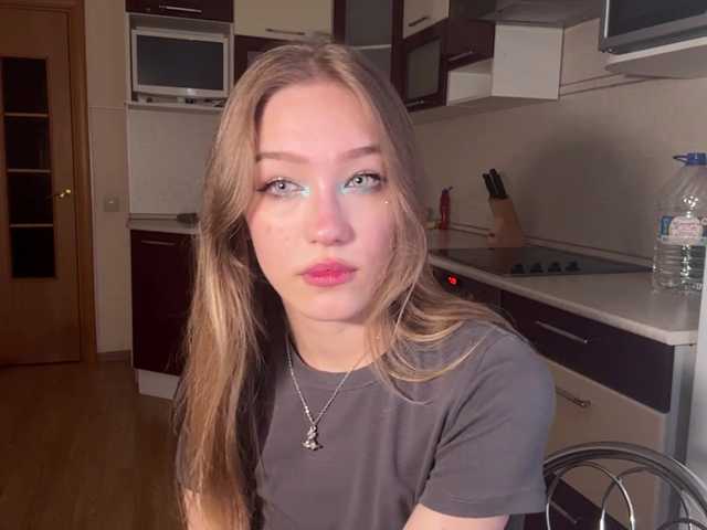 TonieReano live cam on BongaCams