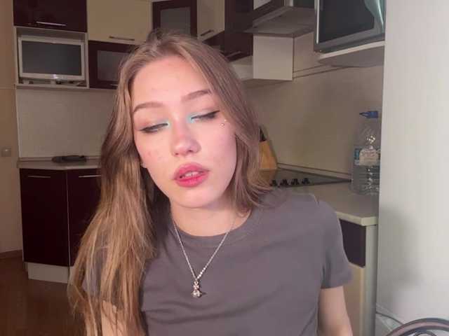 TonieReano live cam on BongaCams