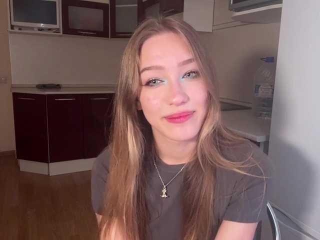 TonieReano live cam on BongaCams