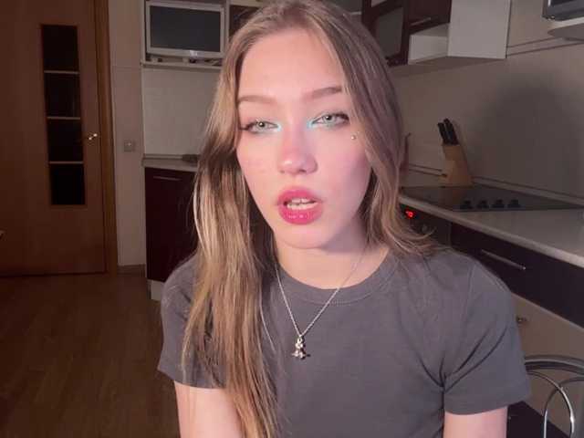 TonieReano live cam on BongaCams