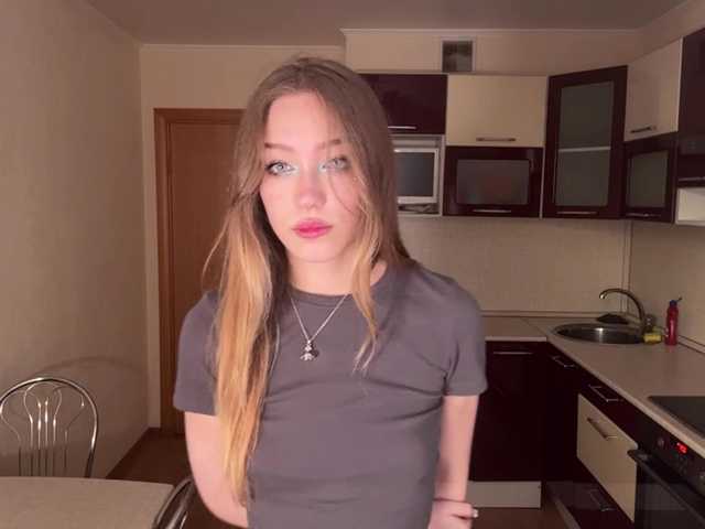TonieReano live cam on BongaCams