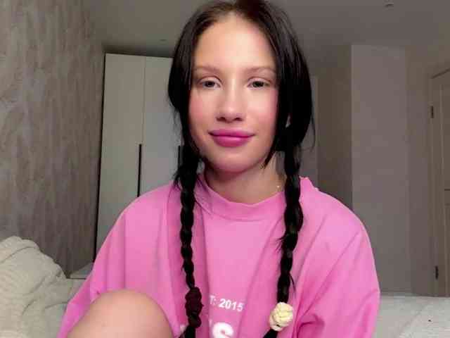 SofiaWillett webcam