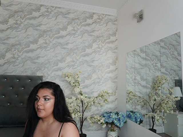EvaaaSweett live cam on BongaCams