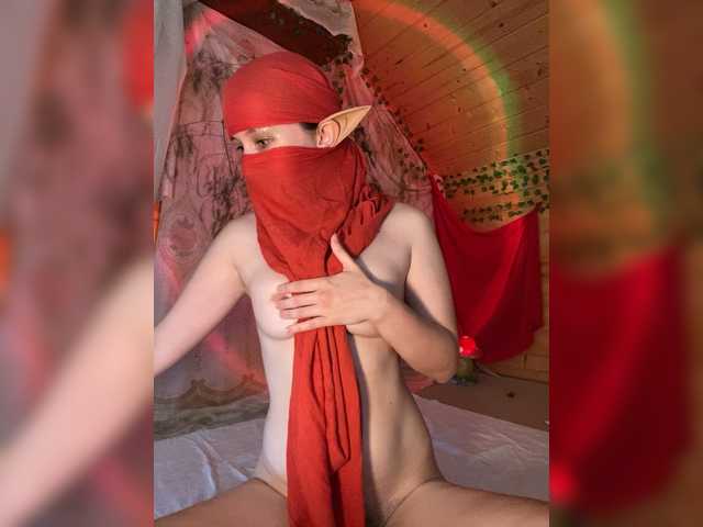 Chat with AyraMoon live cam