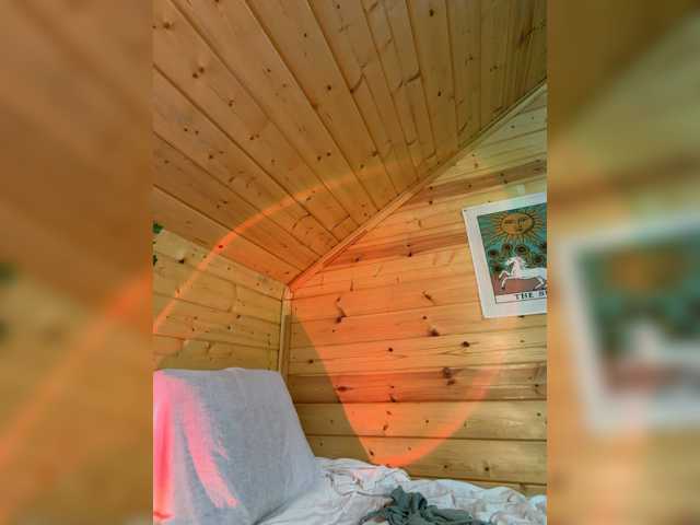 AyraMoon live cam