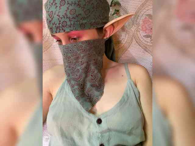 AyraMoon webcam