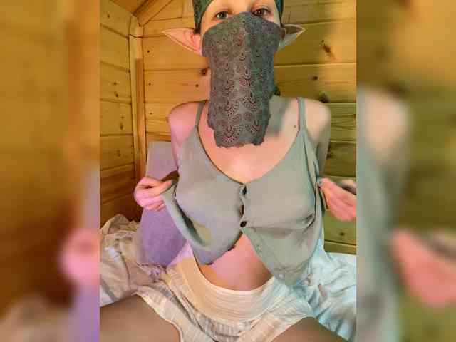 AyraMoon webcam