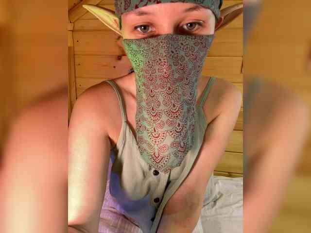 AyraMoon webcam