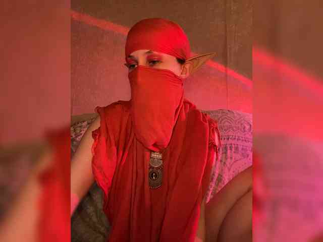 AyraMoon webcam