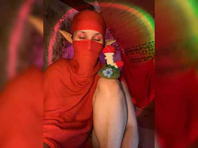 Model: AyraMoon