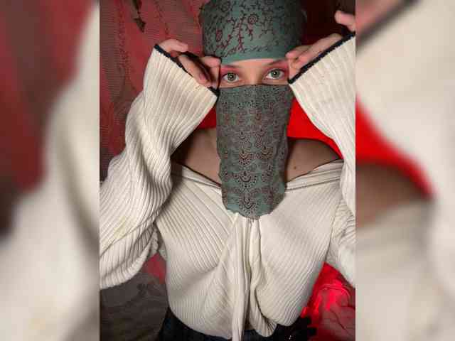AyraMoon webcam