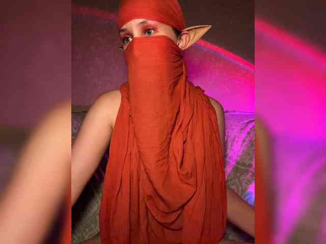 AyraMoon webcam
