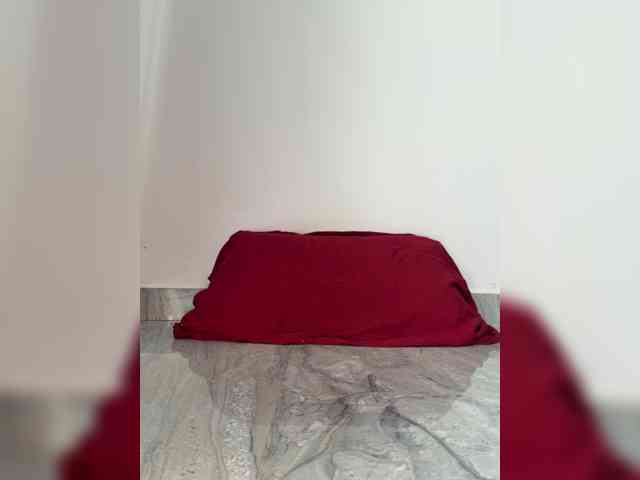 AyraMoon webcam