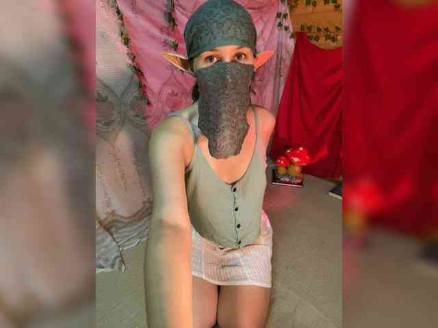 AyraMoon webcam