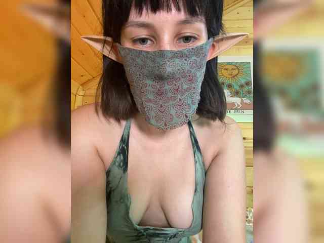 AyraMoon webcam