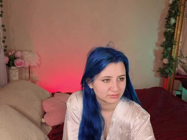 EmmaBuns live cam on BongaCams