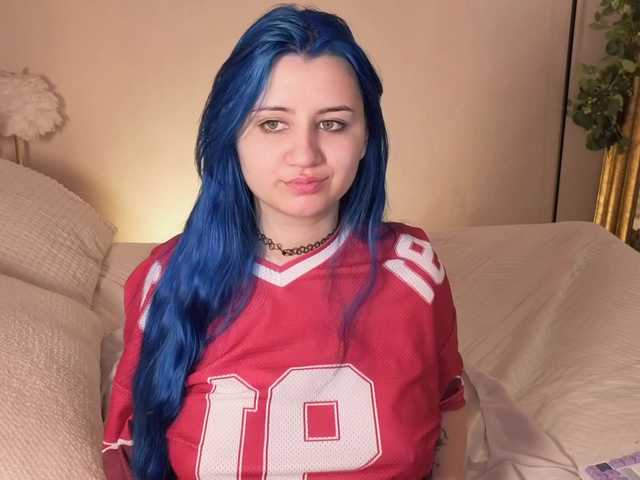 EmmaBuns live cam on BongaCams