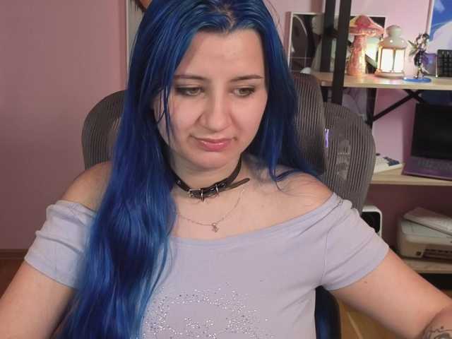 EmmaBuns live cam on BongaCams