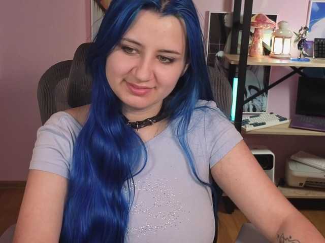 EmmaBuns live cam on BongaCams