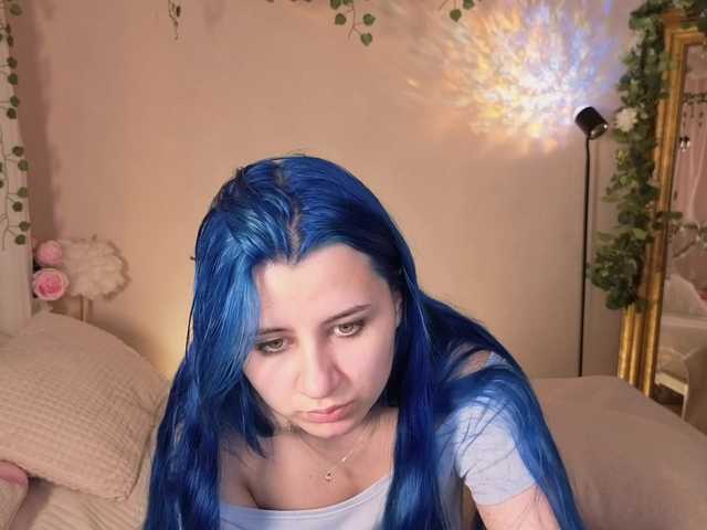 EmmaBuns live cam on BongaCams