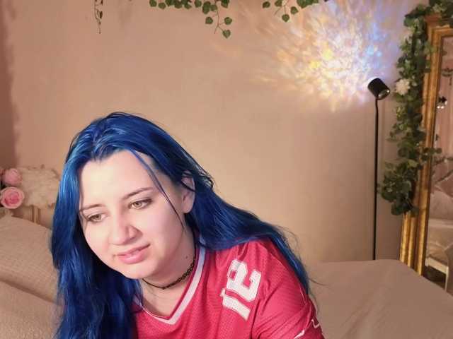 EmmaBuns live cam on BongaCams