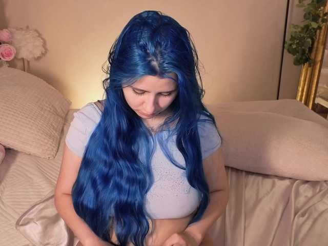 EmmaBuns live cam on BongaCams