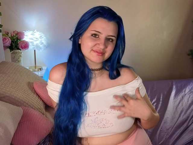 EmmaBuns live cam on BongaCams