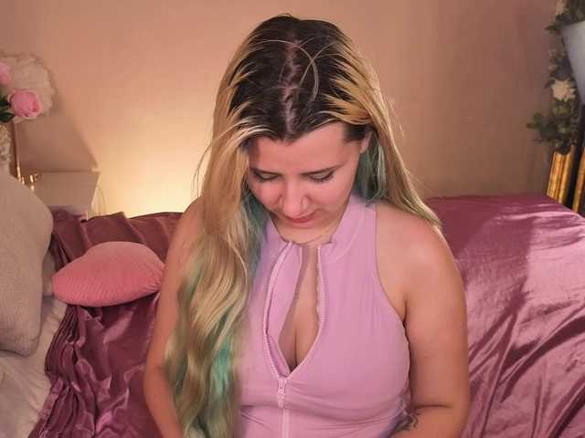 EmmaBuns live cam on BongaCams