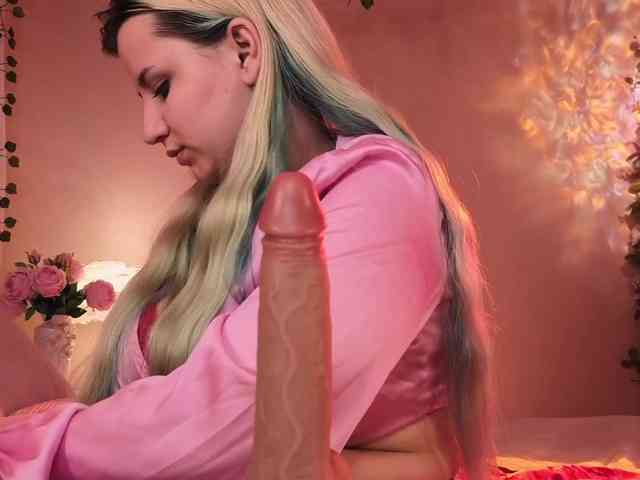 EmmaBuns webcam