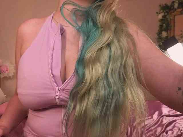 EmmaBuns webcam