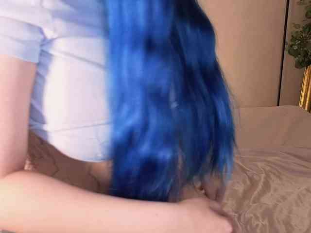 EmmaBuns webcam