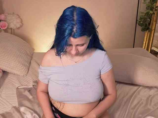 EmmaBuns webcam