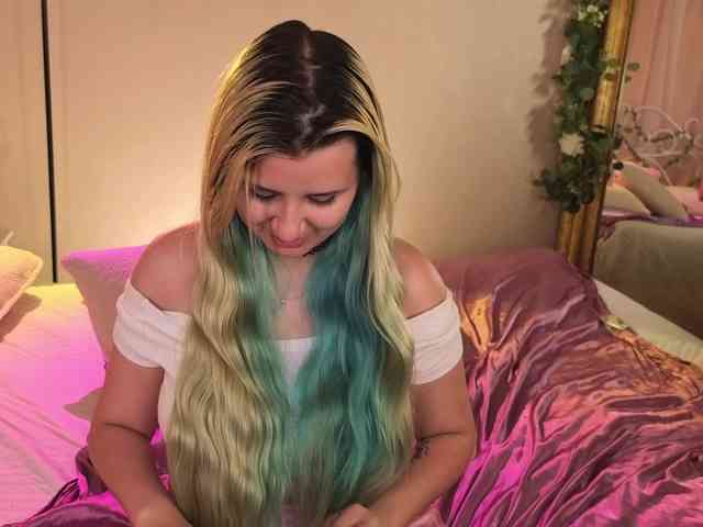 EmmaBuns webcam
