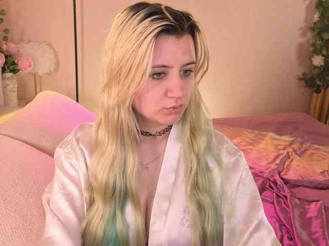 EmmaBuns webcam