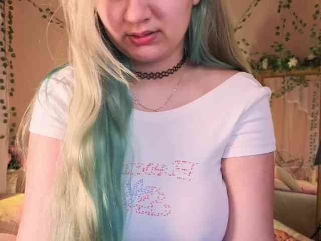 EmmaBuns webcam