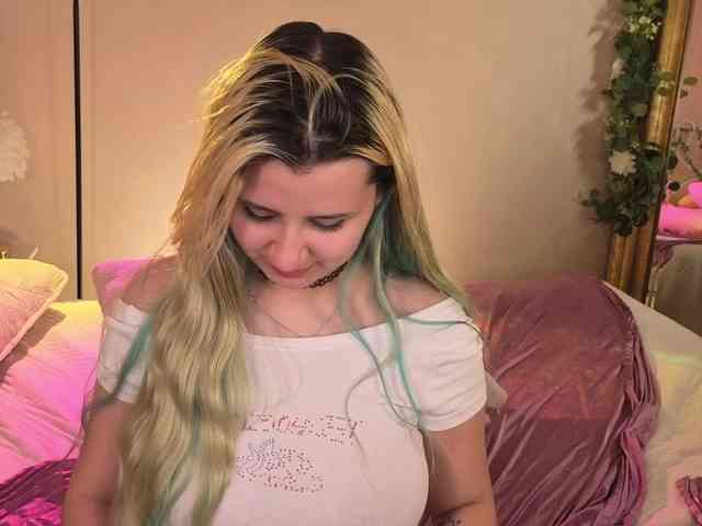 EmmaBuns webcam