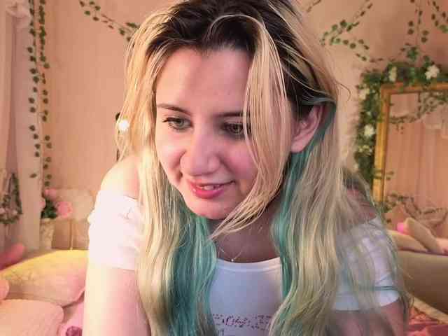 EmmaBuns webcam