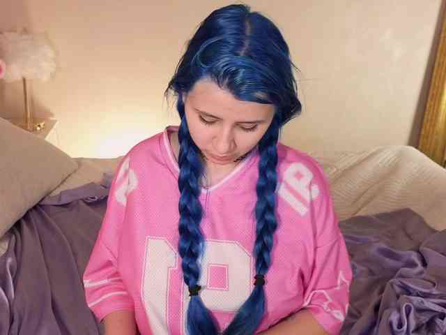 EmmaBuns webcam