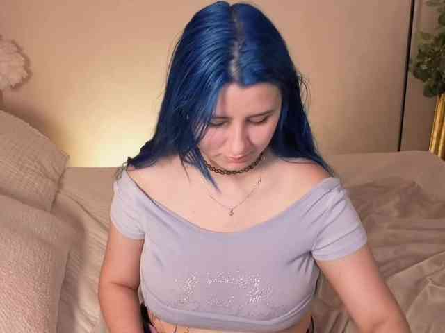 EmmaBuns webcam