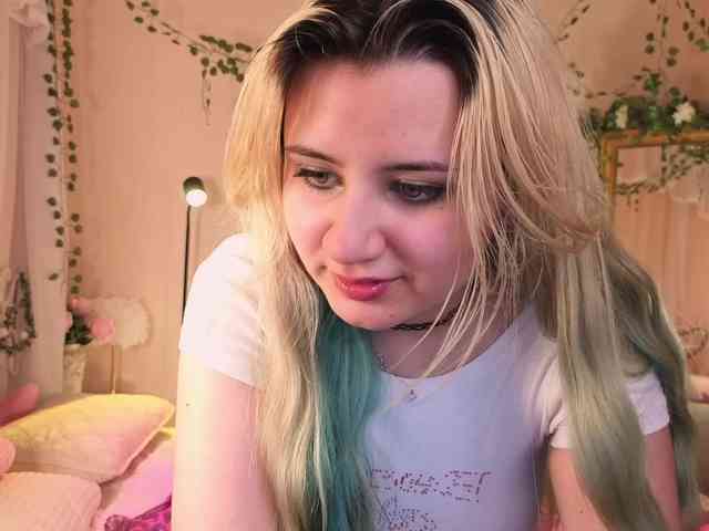 EmmaBuns webcam