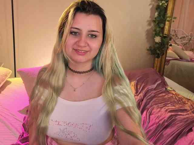 EmmaBuns webcam