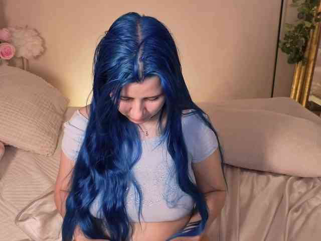 EmmaBuns webcam