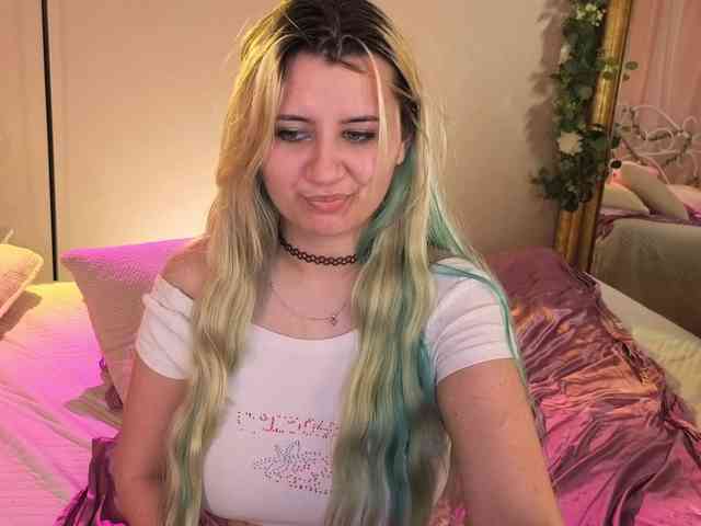 EmmaBuns webcam