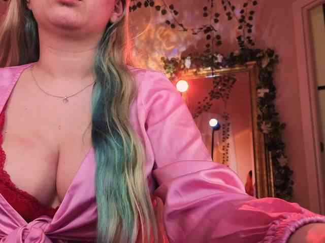 EmmaBuns webcam