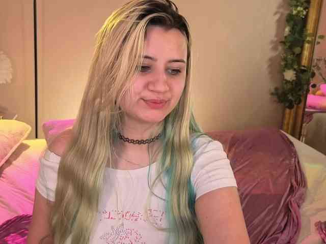 EmmaBuns webcam