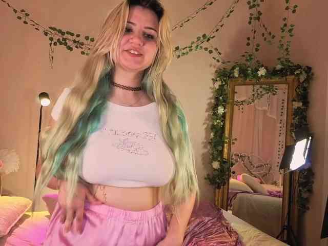 EmmaBuns webcam