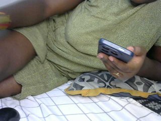 Sasyqueen's Live Webcam