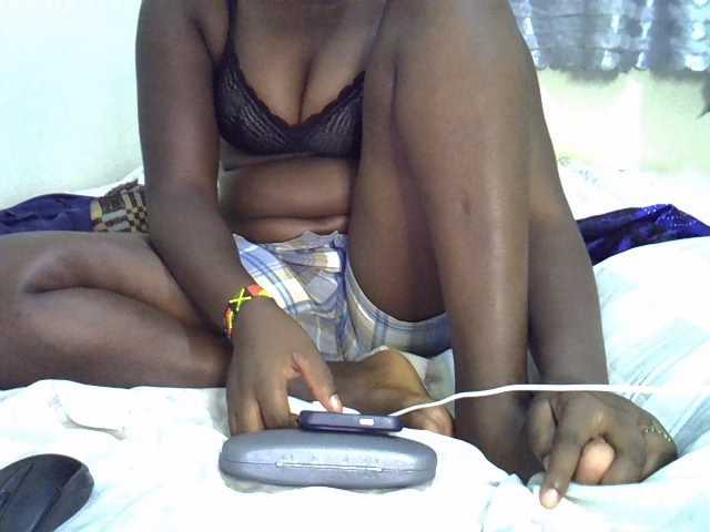 Sasyqueen live cam on BongaCams